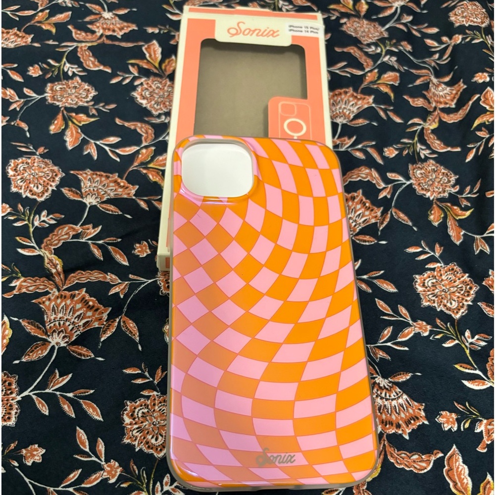 iPhone 15 PLUS Sonix case